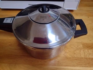 Kuhn Rikon Duromatic Inox Pressure Cooker with Long Handle - 3.5L New Never Used - Picture 1 of 18