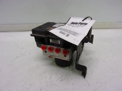 Conjunto de bomba y motor ABS usado se adapta a: montaje Chevrolet Tahoe 2014 4 ruedas ABS Foto 1 de 4