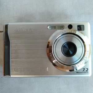 Sony Cyber Shot DSC-W80 Silber Digitalkamera Japanische Sprache nur aus Japan - Bild 1 von 3