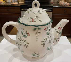 PFALTZGRAFF CERAMIC TEA COFFEE POT WINTERBERRY Vintage New Old Stock In Box - Picture 1 of 9