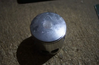 YAMAHA MX175 DIQUES PISTÓN STD 455-11631-02 OEM NOS Foto 1 de 4