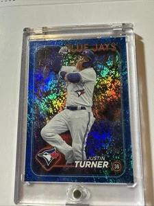Justin Turner 2024 Topps Series 2 Blue Holo Foilboard 720/999 #598 Blue Jays - Bild 1 von 3
