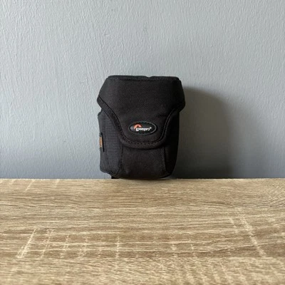 Lowepro Altus 20 Compact Camera Bag - Black - Image 1 of 4