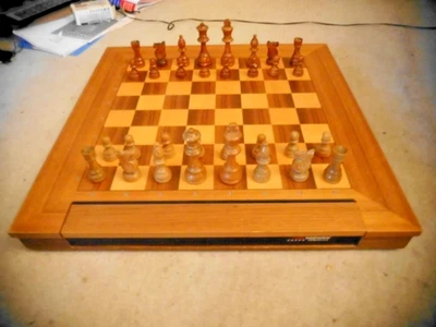 Schachcomputer Saitek Leonardo Turniergröße Figuren - Ohne Modul - Bild 1 von 4