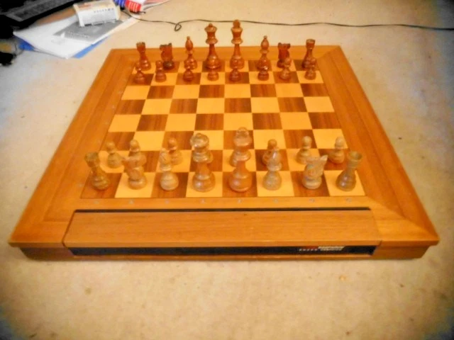 Schachcomputer Saitek Leonardo Turniergröße Figuren - Ohne Modul - Bild 1 von 4