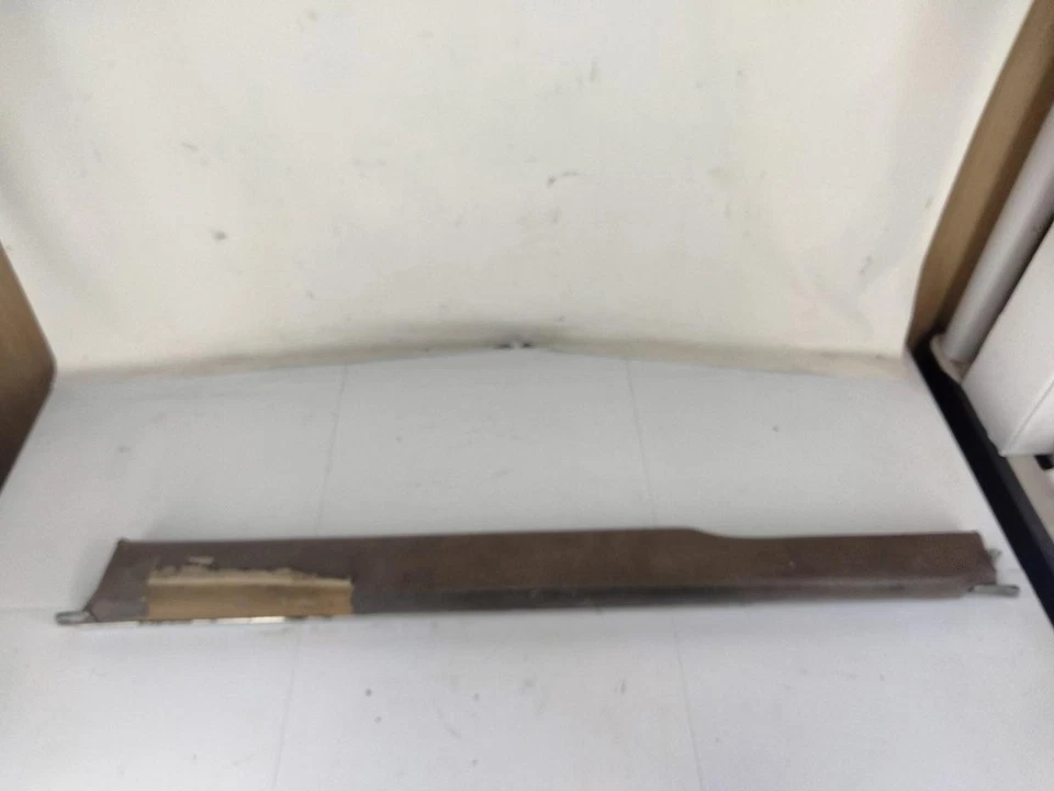 Отделка дверных колпачков 1977–1980 MG MGB внутренняя со стороны пассажира желтовато-коричневая - Изображение 1 из 4