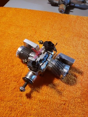 K&B Engine - K&B 3.5cc Opposing Twin Cylinder RC Motor - Rare Custom - KIK25 - Image 1 of 4