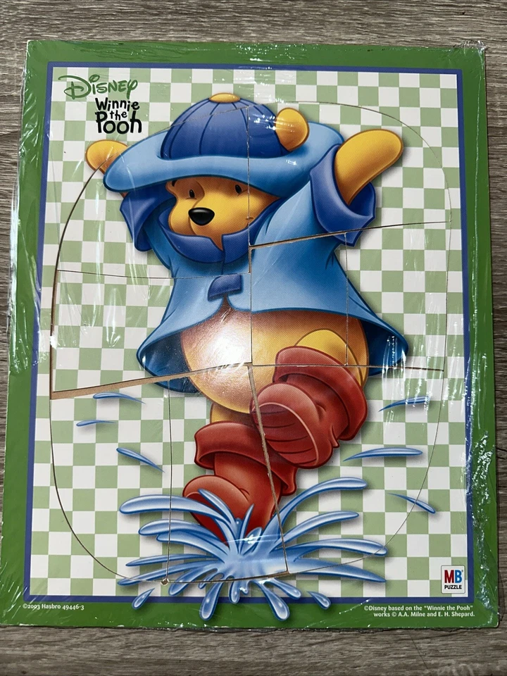 Abrigo de lluvia vintage Milton Bradley Winnie The Pooh tablero rompecabezas charcos de lluvia jugar Foto 1 de 1