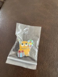 PIN EMPLEADO FELIZ CUMPLEAÑOS AMAZON PECCY 2023 - Imagen 1 de 2