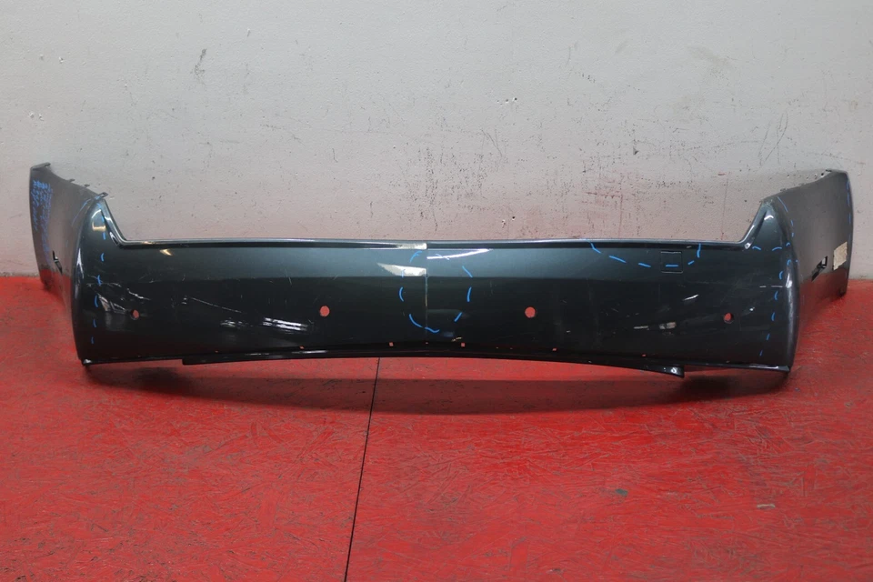 2008 2013 CADILLAC CTS SEDAN REAR BUMPER COVER WITH SENSOR HOLES Foto 1 de 4