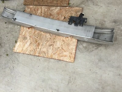 Barra de refuerzo de parachoques trasero OEM para Audi A4 Quattro 2.0T 2005-2008 Foto 1 de 4