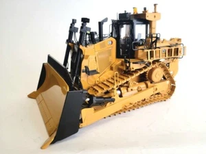 Caterpillar Cat D9 Dozer SU-Blade Single-Shank Ripper - CCM 1:24 Scale Model New - Picture 1 of 7