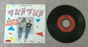 DISQUE VINYLE 45T 7" SP MUSIQUE / FUN FUN "HAPPY STATION (SCRATCH REMIX)" 1984 - Imagen 1 de 2