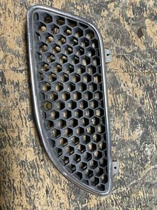 Grille PONTIAC GRAND AM 99 00 01 02 03 04 05 - Picture 1 of 4