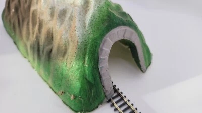 Woodland Scenic N Ready Landform Tunnel Straight - Image 1 of 4