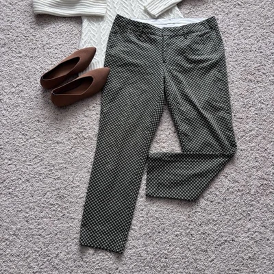 a.n.a Women’s elegant olive green and white squares patterned capri pants sz 10 - Image 1 of 4