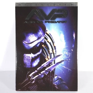 AVP: Alien vs Predator (DVD, 2004, Widescreen) Like New w/ Slip ! Sanaa Lathan - Picture 1 of 6