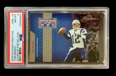 Playoff Prestige 25 2005 Tom Brady; escudo de la NFL/100 holo foil PSA 8 (POP 2, 0^) Foto 1 de 4
