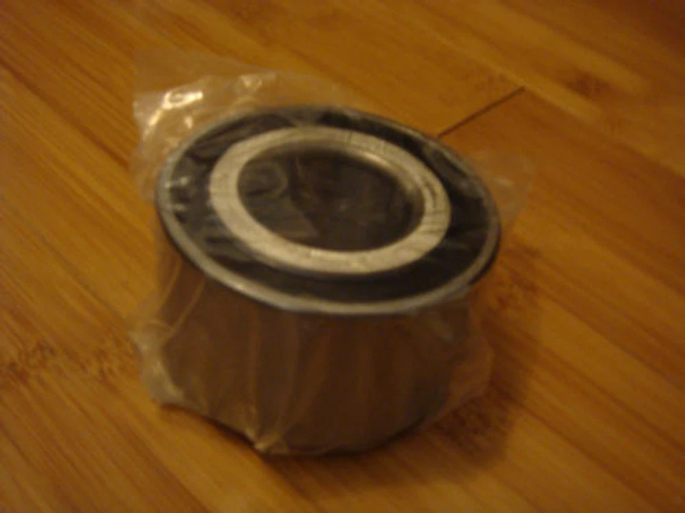 Cojinete de rueda trasera Mazda RX7 RX-7 FD 1993-1995 Foto 1 de 1