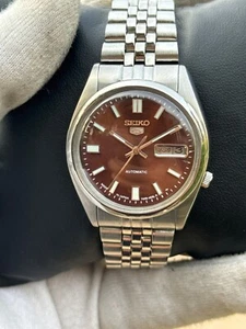 Vintage Seiko 5 Automatic Mens Watch Day/Date 7009 Japan - Picture 1 of 14