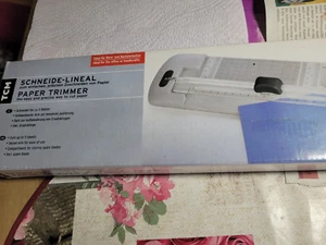 Schneide-Lineal von TCM, ideal fürs Büro oder Basteln - Bild 1 von 2