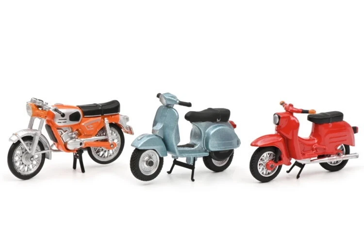 Schuco 1:43 Zimson Schwalbe Vespa 3 Car Set 450380300 - Image 1 of 1