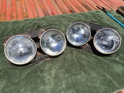 Par de faros Ford Thunderbird 1961-1963 usados Foto 1 de 4