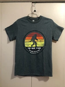Bigfoot Gray T Tee Shirt Dam Store Oscoda Michigan Believe Adult Small - Picture 1 of 8