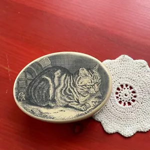 Vintage 3,5" Crimshaw Replik Tabby Katze mit Maus Museum ovale Creme Box mit Deckel - Bild 1 von 6