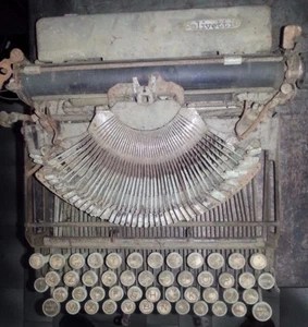 OLIVETTI NO MP1 NO ICO NO M1 FÜR ERSATZTEILE OLD TYPEWRITER  - Bild 1 von 1