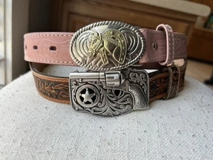 NOCONA PINK LEATHER COWGIRL'S BELT & BUCKLE SIZE 22 + JUSTIN Lil Trigger 3D Belt - Picture 1 of 9