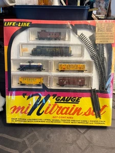 N Scale Santa Fe Train Life-Like N Scale Train Set (SEALED) - Picture 1 of 2