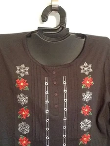 NWT 2X Plus Shenanigan Holiday Christmas Women Shirt BLACK Snowflake Poinsettia  - Picture 1 of 11