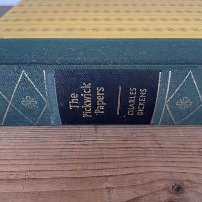 Charles Dickens Pickwick Papers Folio Society Book Posthumous Club Hardback - Image 1 of 4