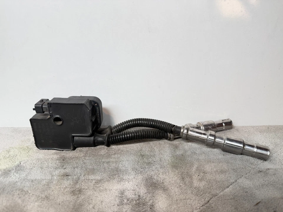 Bobina de encendido Bosch Mercedes Benz años 2000 OEM A0001587803 Foto 1 de 4