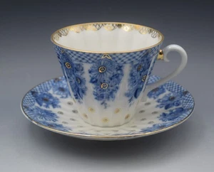 LOMONOSOV RUSSIAN PORCELAIN BRIDESMAID TEACUP WITH SAUCER - Picture 1 of 7