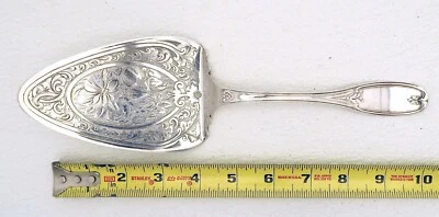 Bola Negro Oliva Patrón Sólido 950 Fino Servidor Floral Grabado y Corte Brillante Foto 1 de 4