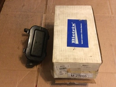 Bietrix M-21005 Brake Master Cylinder Fits 75-84 Volvo 244 - Image 1 of 4