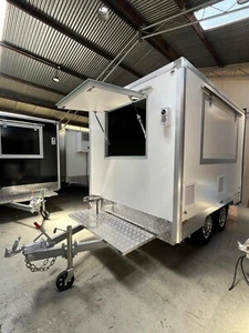 Food trailer 2900x2180x2200mm (LxWxH) Brand new never been use many accessories - Picture 1 of 8