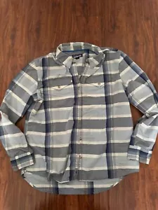 Patagonia leichtes Flanellhemd Herren Medium schwarz grau kariert Knopfleiste - Bild 1 von 3