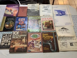 Vintage Lot of Fix - Build-It-Yourself Books - Camper, Dog House, Shelves, etc - Foto 1 di 1