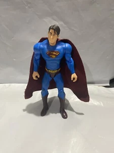 Modellino Superman Returns 5,5"" J2082TM DC Comics Supereroe 2006 - Foto 1 di 7