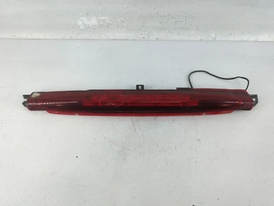 Luz trasera tercera luz de freno GMC Envoy 2006 K6Z13 Foto 1 de 4