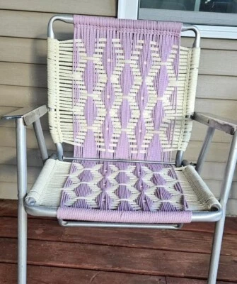 Silla de césped plegable de aluminio con hilo tejido macramé vintage lavanda púrpura boho Foto 1 de 4