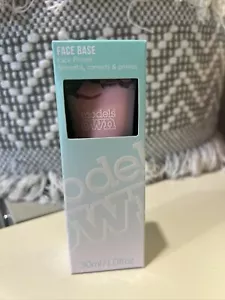 Models Own FACE BASE Face Primer 30ml / 1.0fl Oz - “Radiance” - Picture 1 of 3