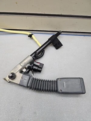 🔥2003-2006 HONDA ELEMENT LADO CONDUCTOR IZQUIERDO CINTURÓN SEGURIDAD HEBILLA MONTAJE DELANTERO OEM Foto 1 de 4