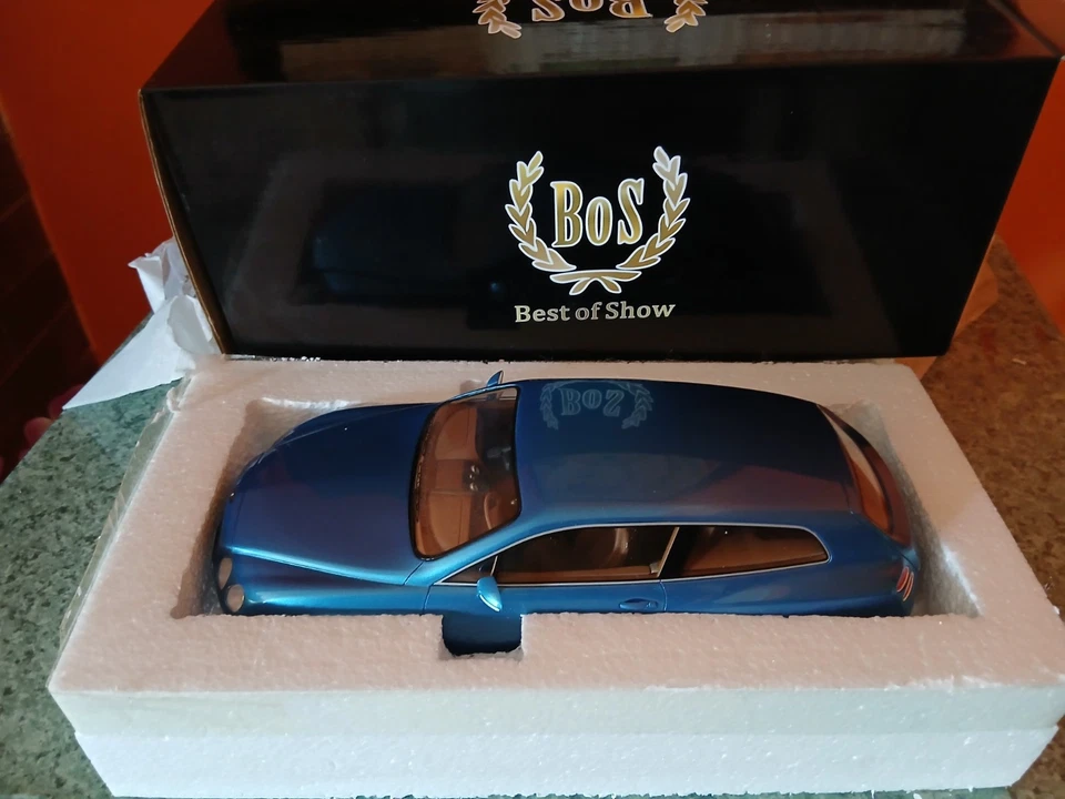 Bentley Flying Star Touring,Bos Model. 1/18 - Immagine 1 di 4