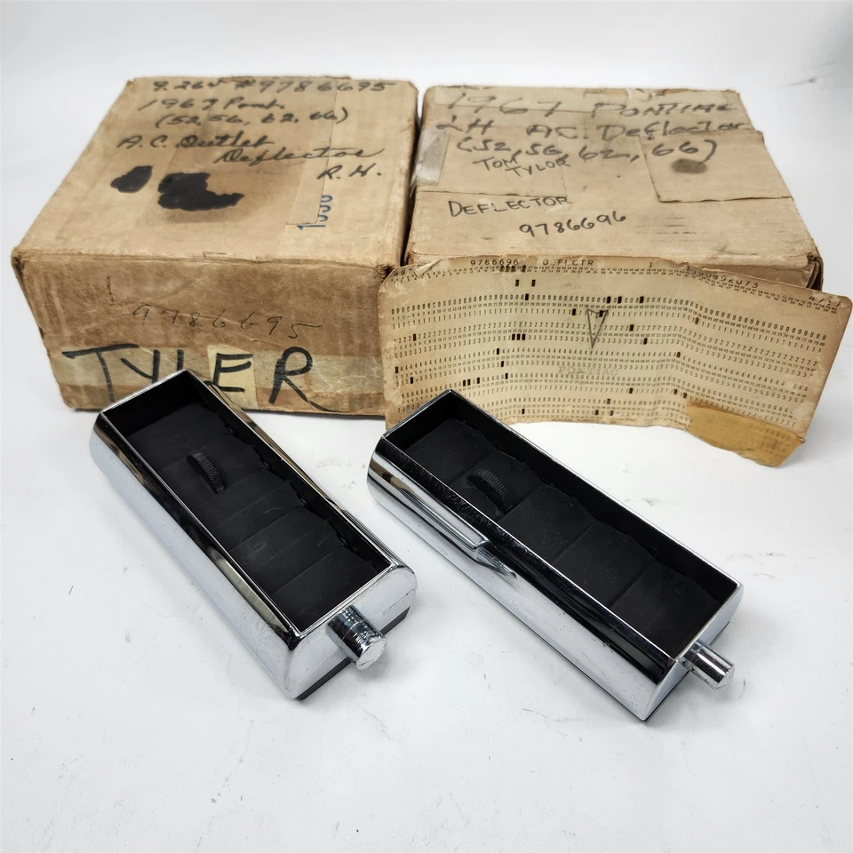 67 1967 Pontiac Bonneville... LH&RH Inside Air Deflectors NOS 9786695 9786696 - Image 1 of 4