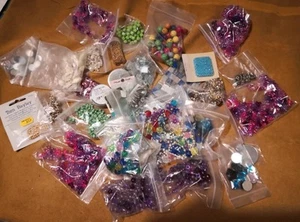 Good collection of  BEADS (mostly plastic) for crafting - Picture 1 of 11