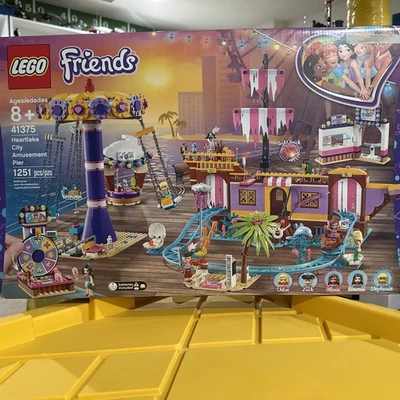 LEGO Friends: Heartlake City Amusement Pier (41375) - Image 1 of 2